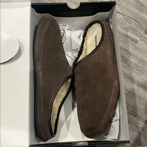 NWT Men's Brown Suede Slip-On Slippers Tempur-pedic 14 plush comfy hard bottom